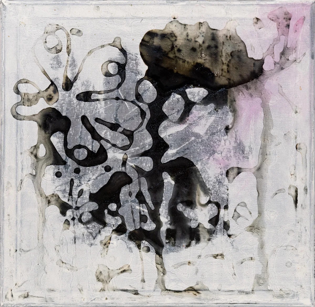 Blanco y negro, abstract painting by Jayo: Mixed media (acrylic and inks) on canvas, 40 × 40 cm